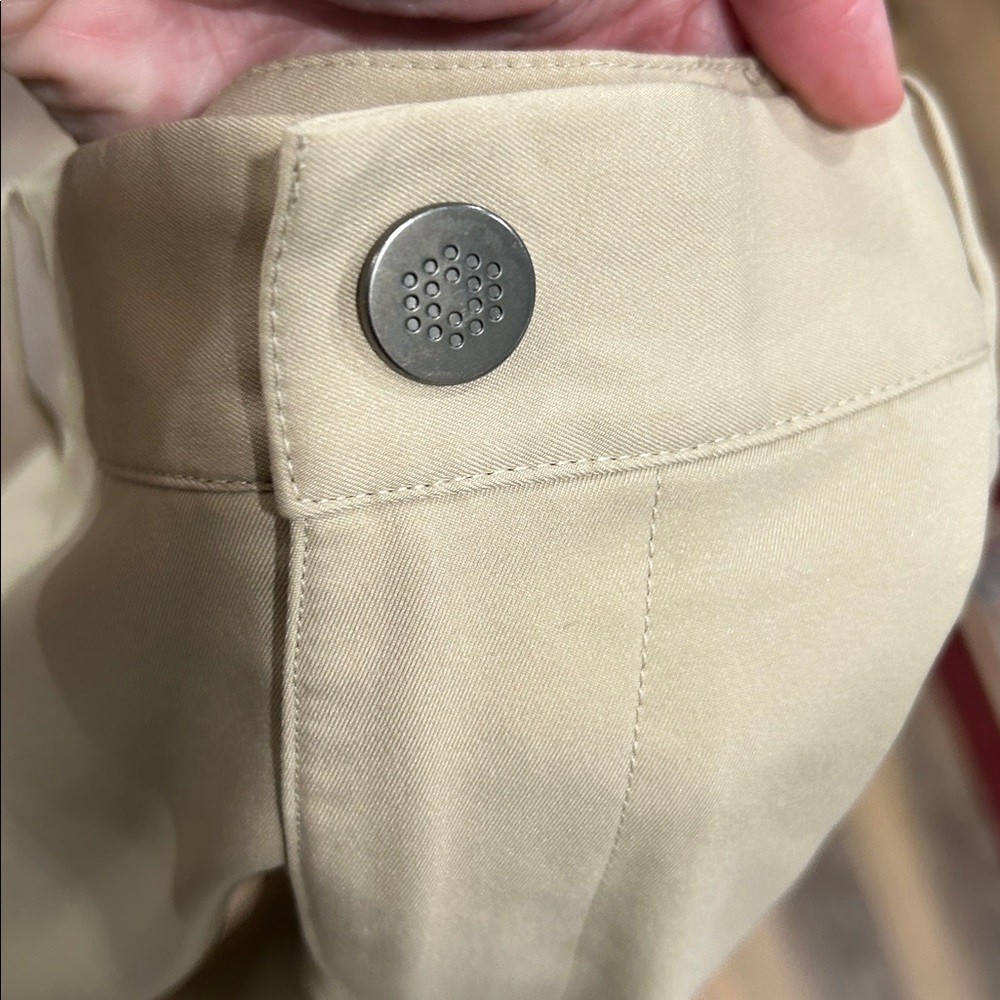 Puma Golf Shorts, Puma way 1 light khaki color, size US 34 waist lightweight - Picture 13 of 13
